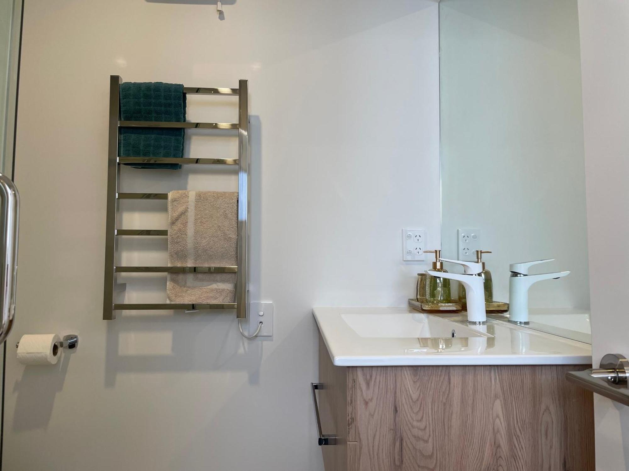 Luxury 2 Bedroom Townhouse Opposite Merivale Mall Christchurch Extérieur photo