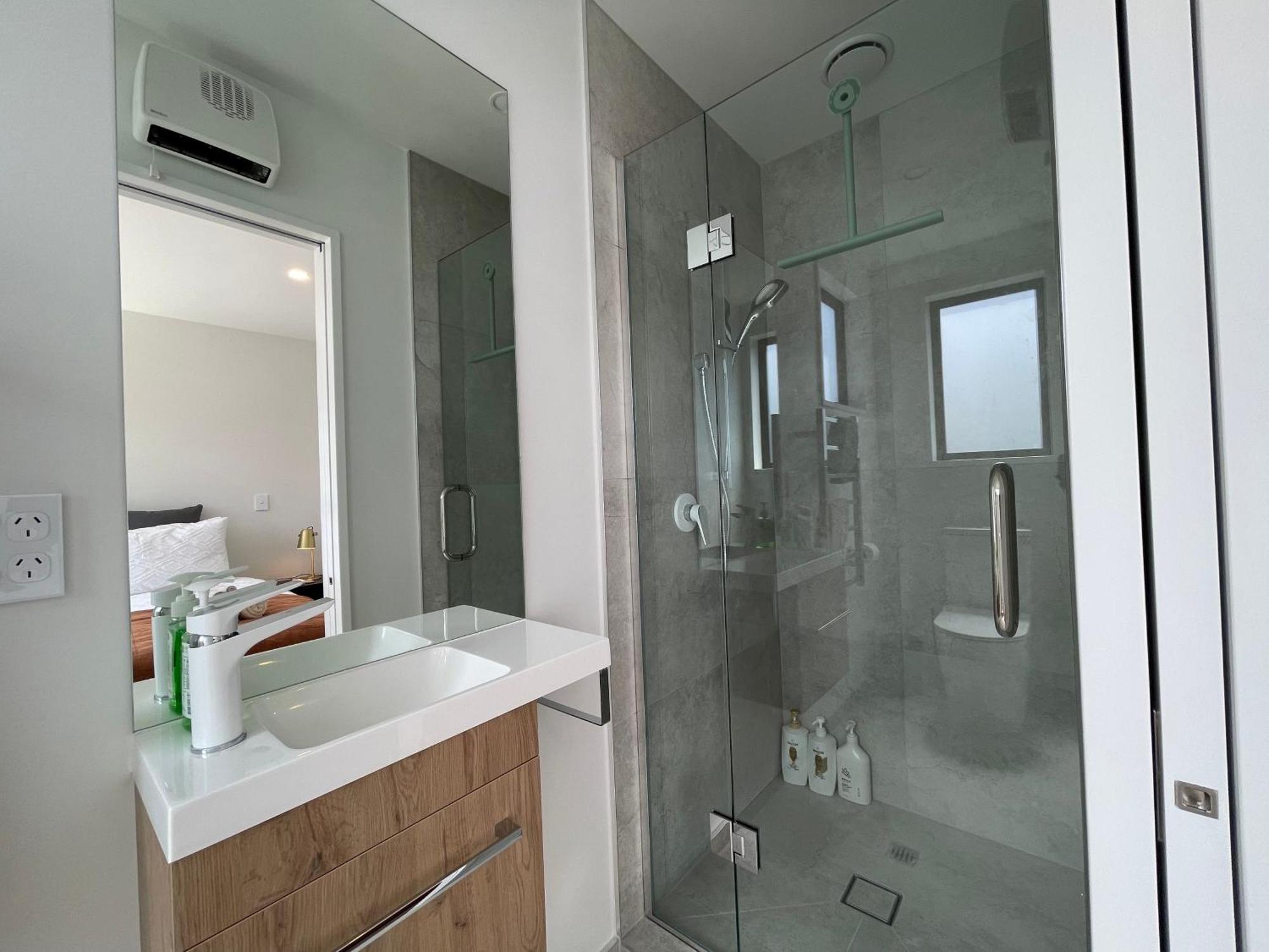Luxury 2 Bedroom Townhouse Opposite Merivale Mall Christchurch Extérieur photo